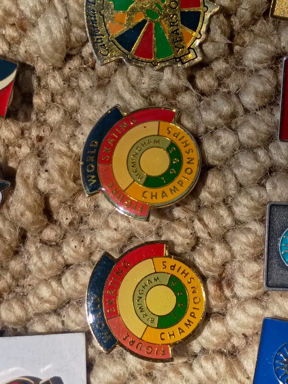 Assorted Colorful Pinback Buttons Collection - Picture 5 of 16